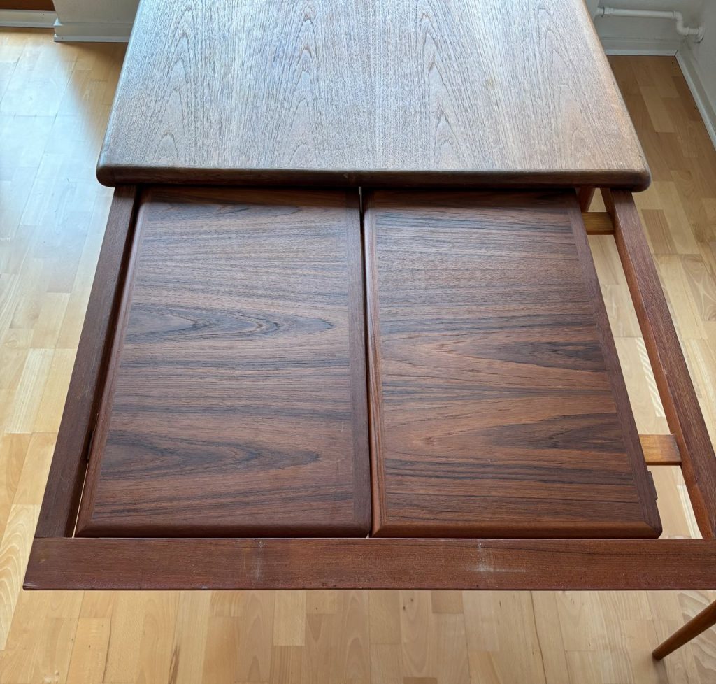 J.L. Møller Spisebord med tillægsplader, teak, J.L.Møller — billede 6