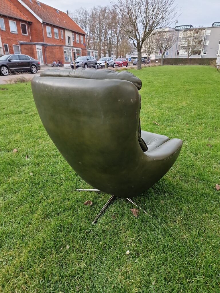 Grøn lænestol, H. W. Klein