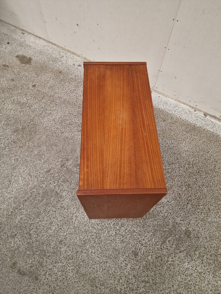 Entrekommode, teak