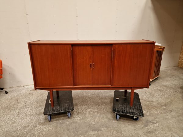 Dækketøjsskab, teak