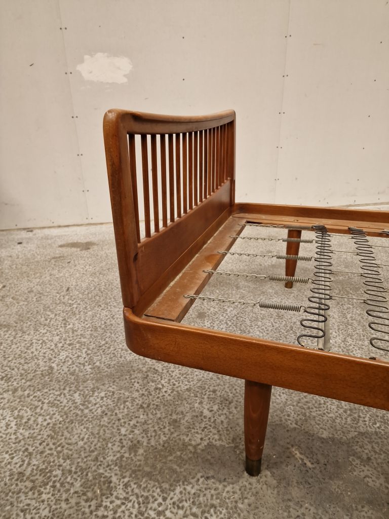 Daybed, nøddetræ, Horsnæs