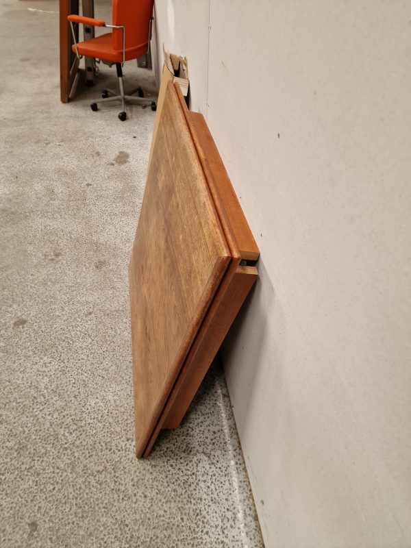 Kvadratisk spisebord, teak