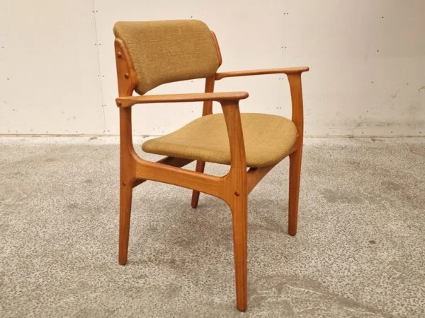 Armstol, Erik Buch model OD-50, teak