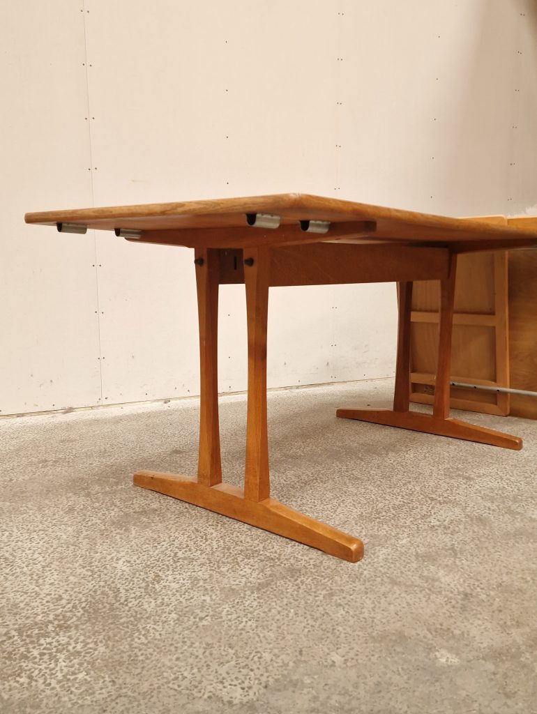 Børge Mogensen Børge Mogensen, Spisebord med shakerstel og tillægsplader, model C18, egetræ — billede 4