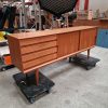 Omann Jr model 18 Lang lav skænk, skuffer og skydelåger, teak, Omann Jr model 18 — billede 2