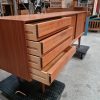 Omann Jr model 18 Lang lav skænk, skuffer og skydelåger, teak, Omann Jr model 18 — billede 4