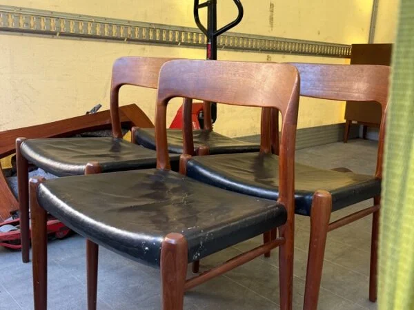 NO Møller model 75 Fire spisestole, massiv teak, NO Møller model 75 — billede 4