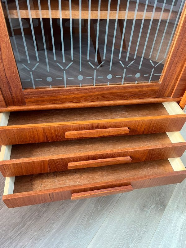 Hjørneskab, teak, glasdør