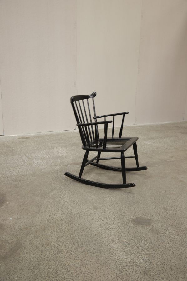 Gyngestol af Th. Harlev for Farstrup Møbelfabrik, model 181