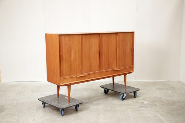 Skænk/dækketøjsskab, teak, Omann Junior model 13
