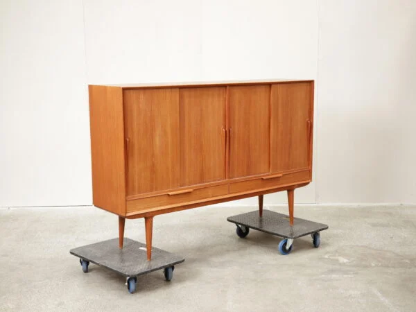 Skænk/dækketøjsskab, teak, Omann Junior model 13