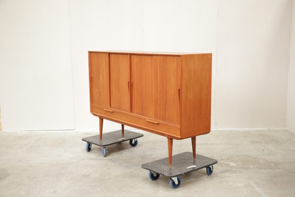 Skænk/dækketøjsskab, teak, Omann Junior model 13