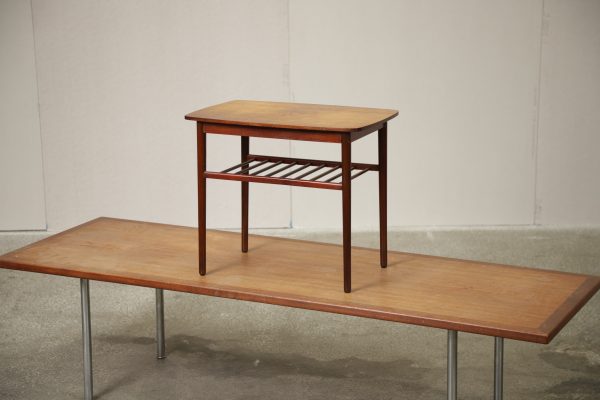 Sidebord med pindehylde, palisander