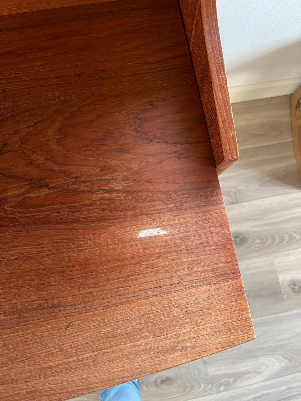 Høj sekretær, teak