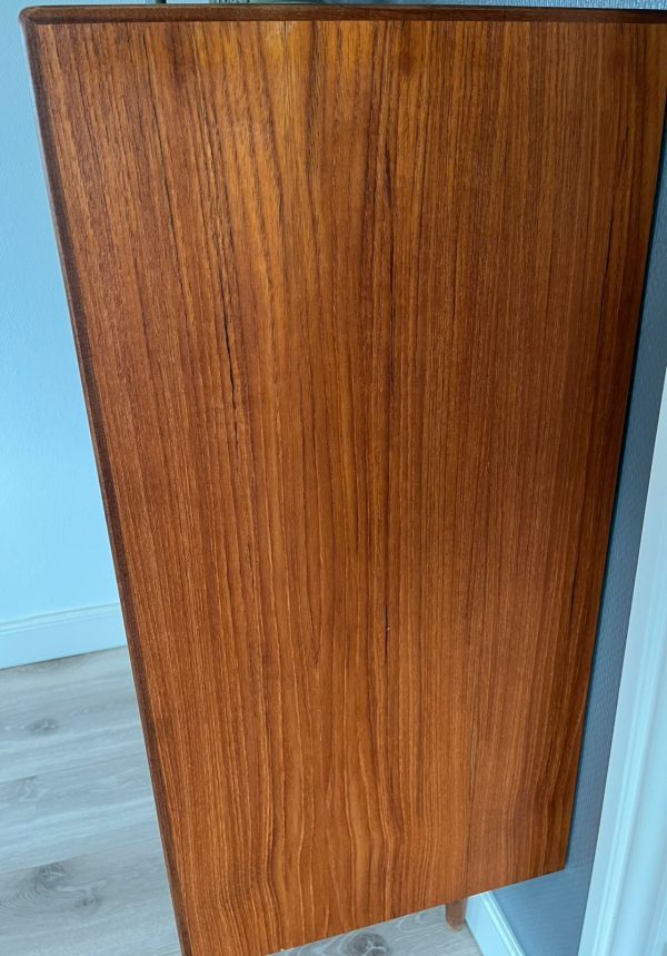 Lille dækketøjsskab, teak