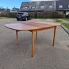 Rundt-kantet spisebord med butterfly tillægsplade, teak — billede 6