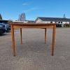 Rundt-kantet spisebord med butterfly tillægsplade, teak — billede 3