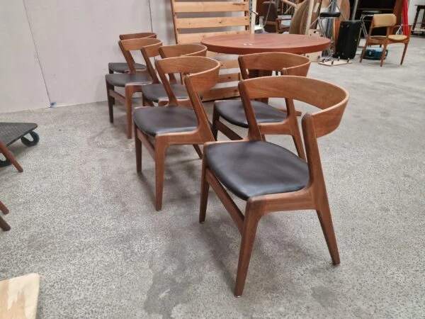 Kai Kristiansen Firechair/T21, Korup stolefabrik Seks spisestole i teak med buet rygstykke, Kai Kristiansen Firechair/T21, Korup stolefabrik — billede 3