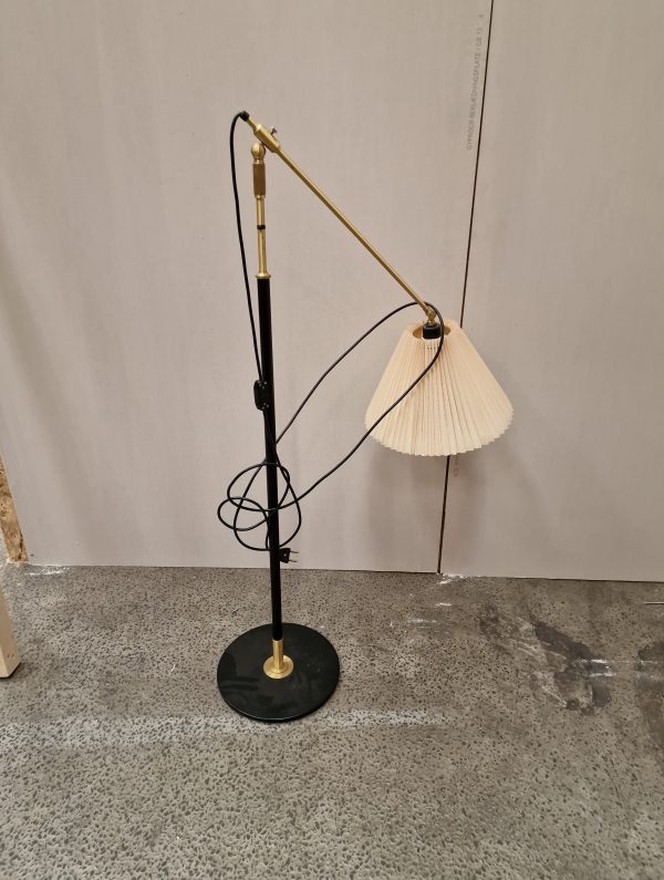 Teleskopstanderlampe, Aage Petersen/Le Klint, Model 349.