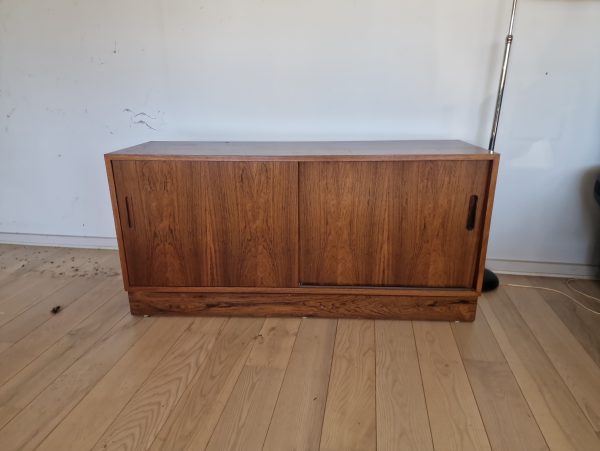 Skænk med skydelåger #2, palisander, Hundevad