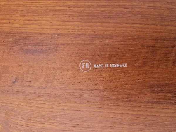 H. Engholm & Svend Åge Willumsen, Fritz Hansen Bakkebord af teak med sorte ben, H. Engholm & Svend Åge Willumsen, Fritz Hansen — billede 5