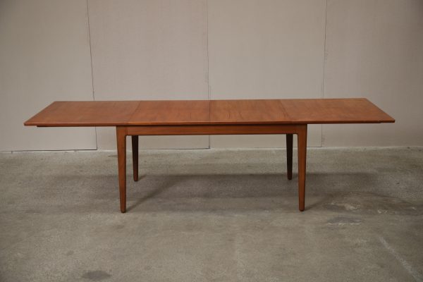 Spisebord med butterfly tillægsplader, teak, PV, Vamo Sønderborg