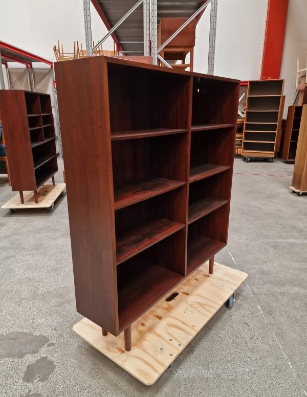 Bogreol med flytbare hylder, palisander, Omann jr model 6