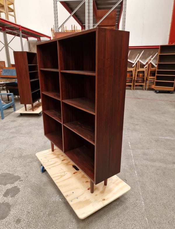 Bogreol med flytbare hylder, palisander, Omann jr model 6