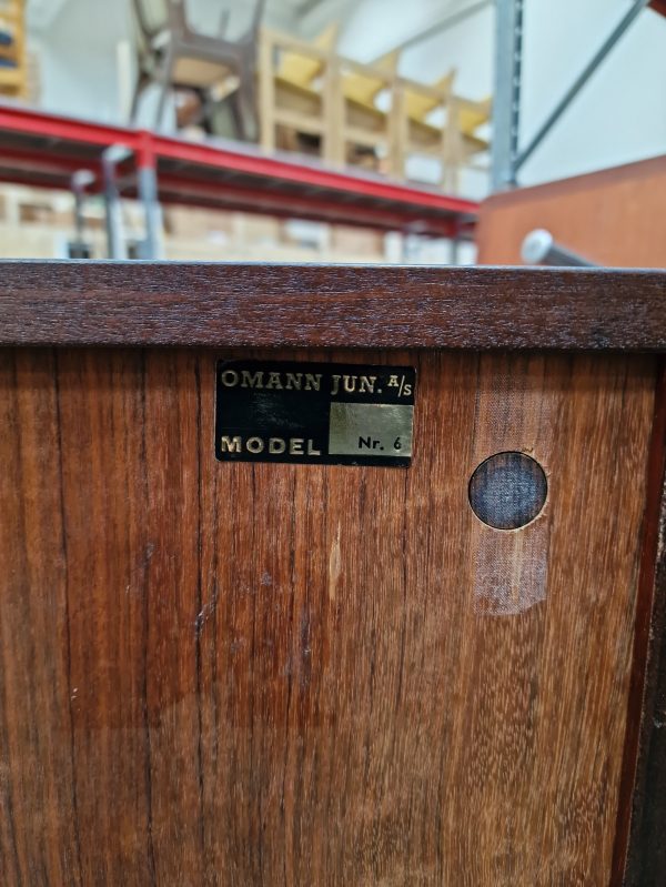 Bogreol med flytbare hylder, palisander, Omann jr model 6