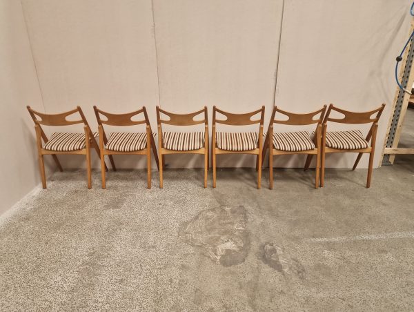 Seks spisestole i massiv egetræ, Wegner CH29