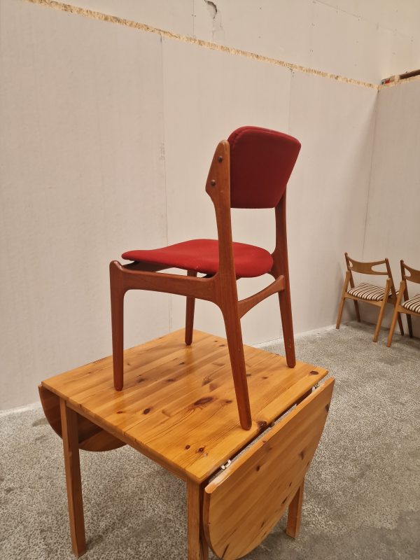Syv spisestole i massiv teak, til ompolstring