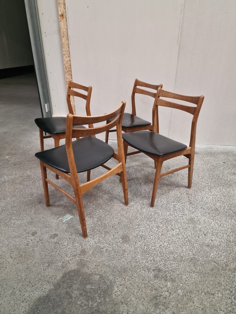 Fire spisestole til ompolstring, egetræ
