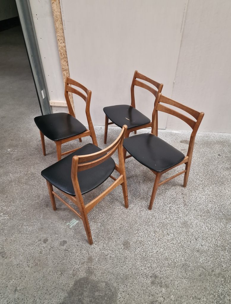 Fire spisestole til ompolstring, egetræ