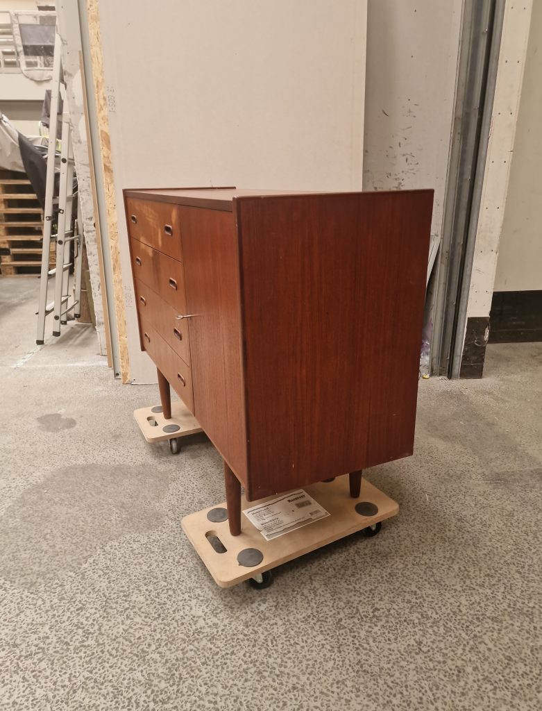 Skænk med skuffer og skab, teak — billede 8