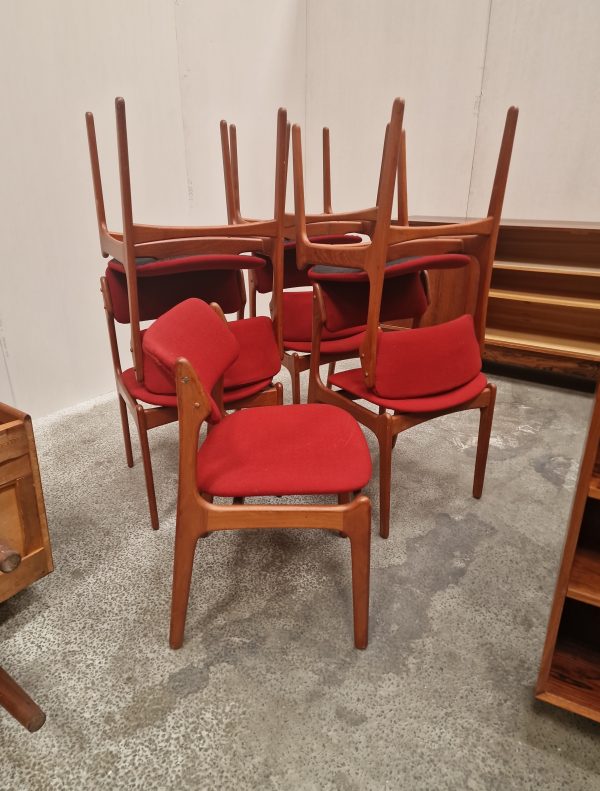 Syv spisestole i massiv teak, til ompolstring
