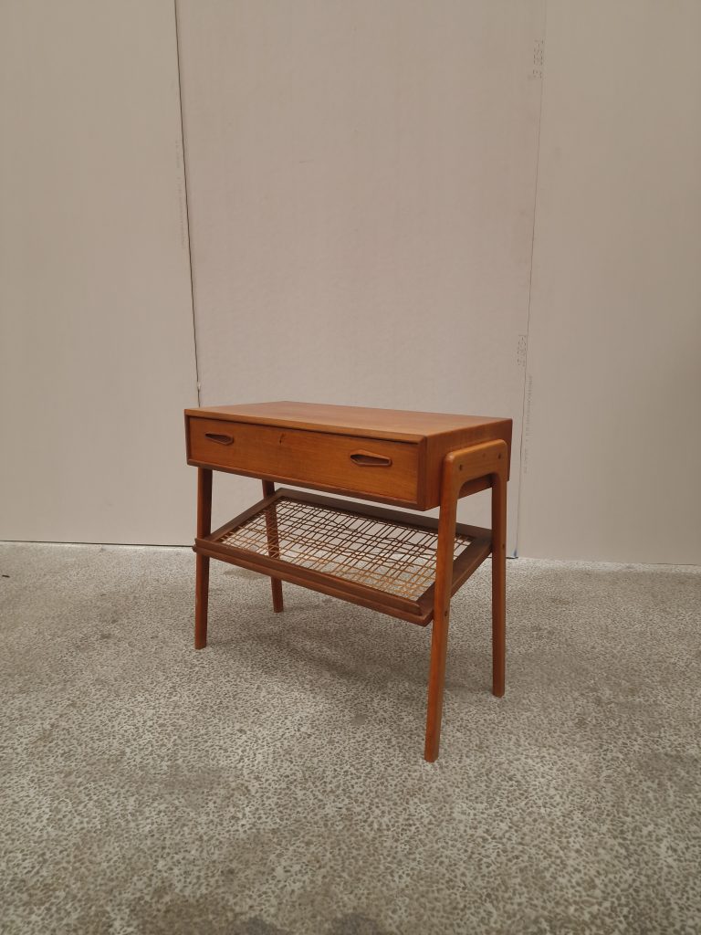 Senge/entrebord i teak med skuffe og flethylde — billede 11