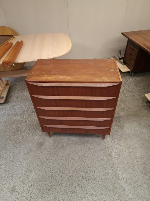 Kommode med fem skuffer, teak