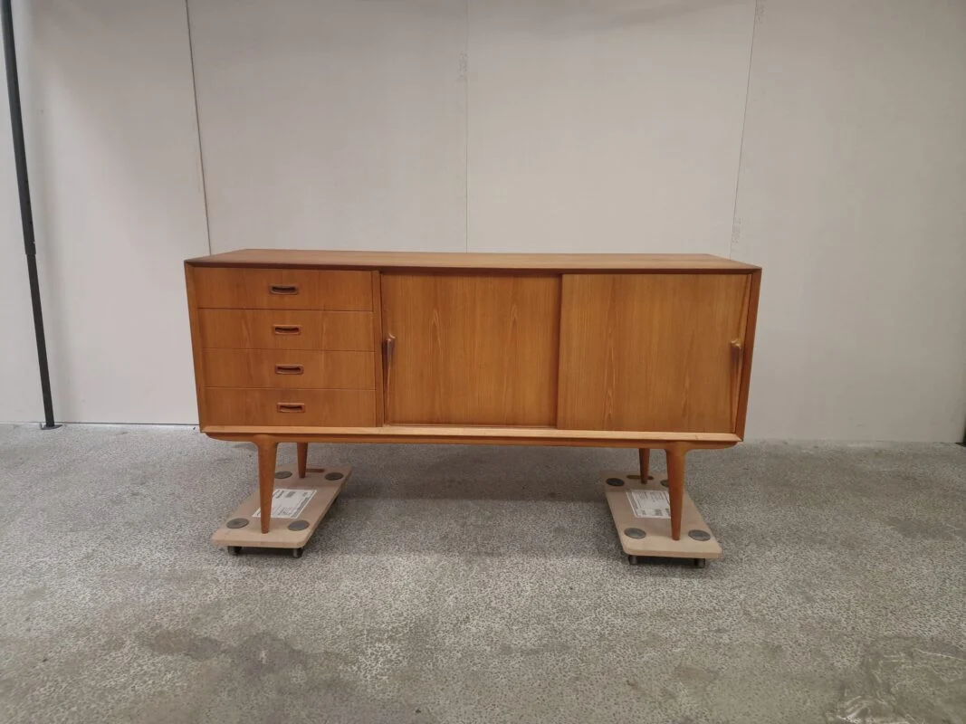 Omann Jr model 12 Skænk i teak, Omann Jr model 12