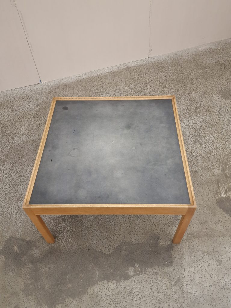Erik Christian Sørensen Sofabord, egetræ, — billede 4