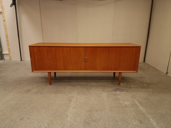 Lang lav skænk med jalousi låger, teak, Svend Aage Larsen, Faarup Møbelfabrik