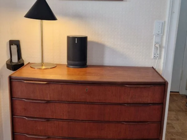 Kommode med buet front, teak — billede 3