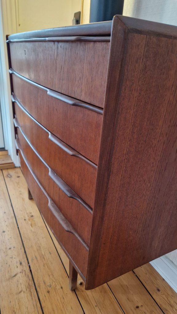 Kommode med buet front, teak — billede 4
