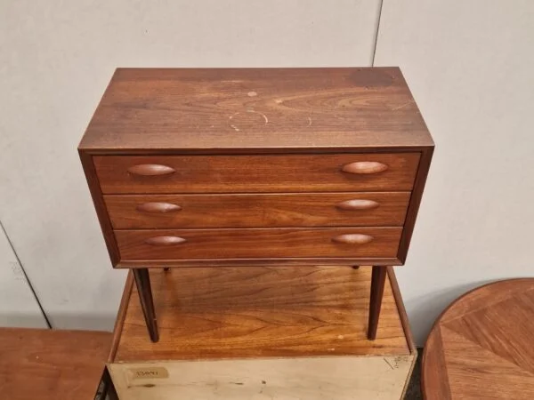 Entrekommode med tre skuffer, teak — billede 4