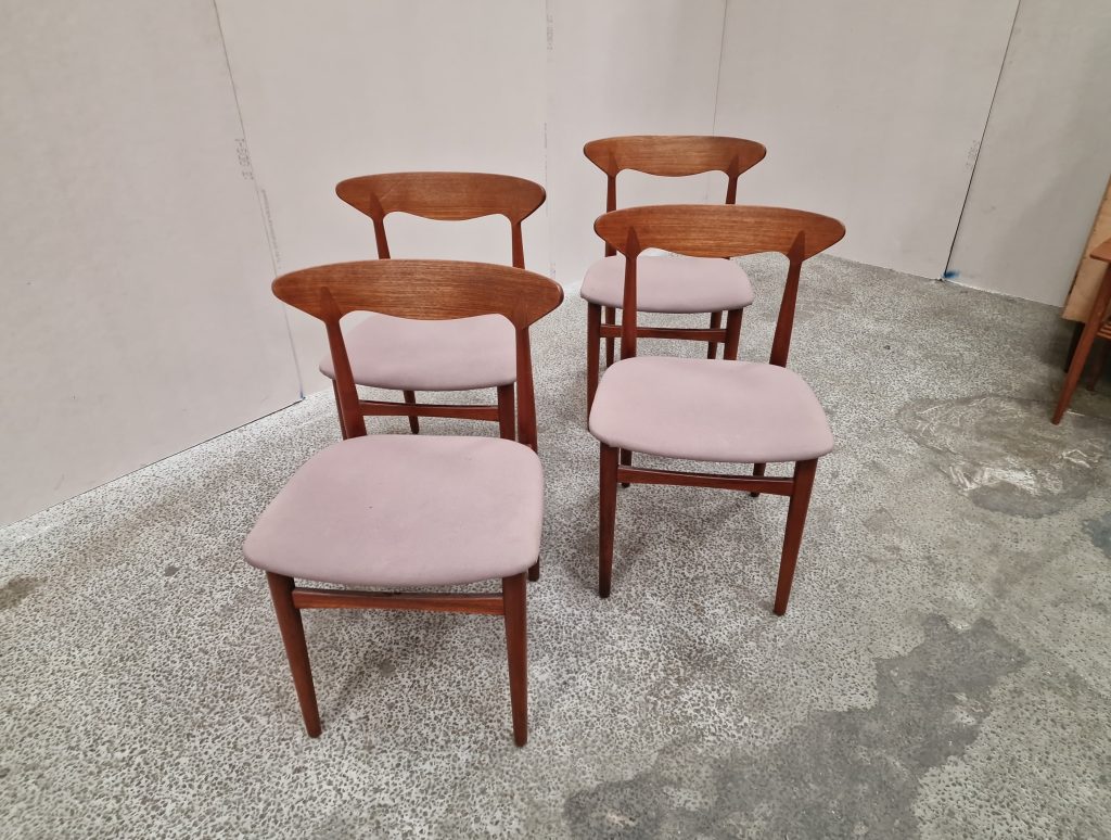 Fire spisestole, massiv teak