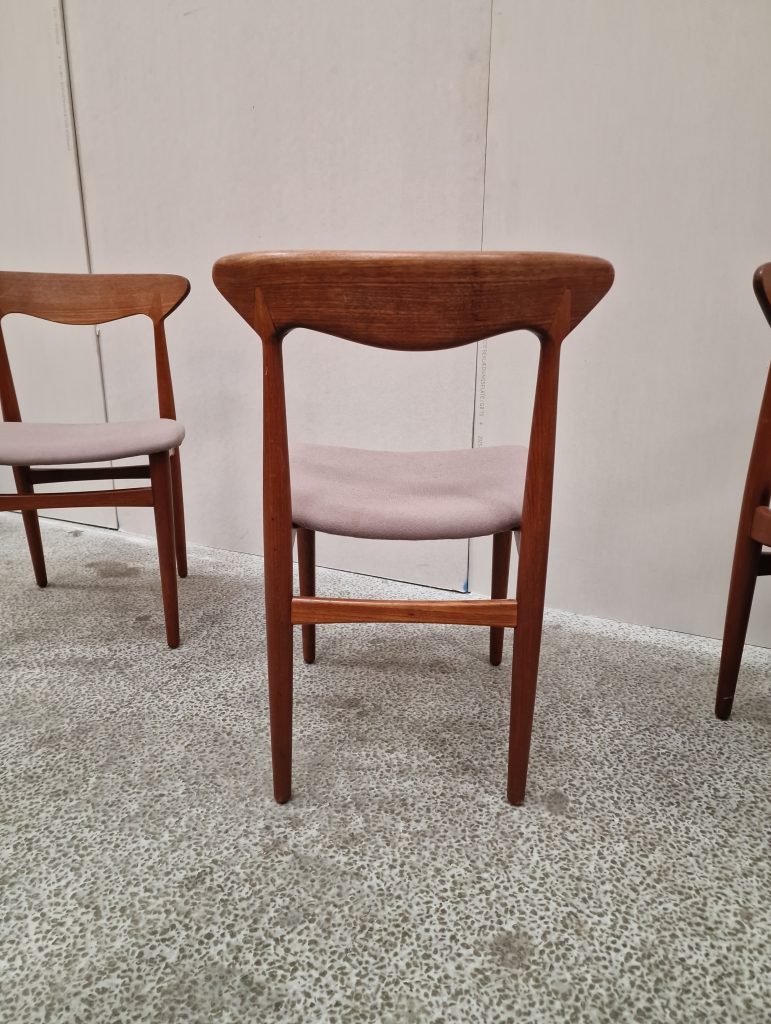 Fire spisestole, massiv teak