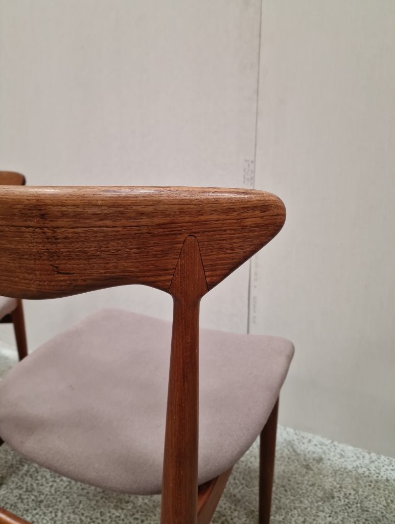 Fire spisestole, massiv teak
