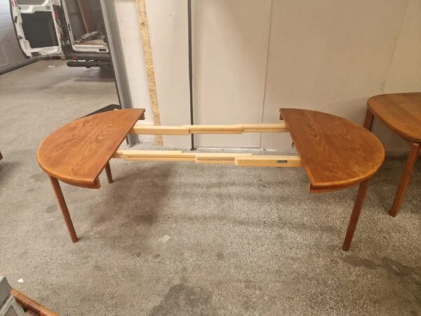 Skovby Rundt teak spisebord med to tillægsplader, Skovby — billede 13