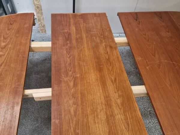 Skovby Rundt teak spisebord med to tillægsplader, Skovby — billede 4