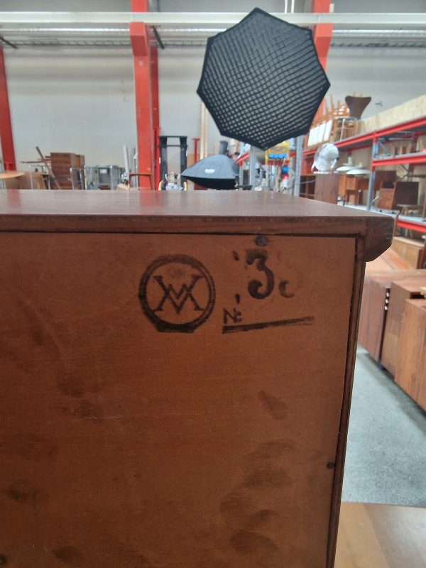 Natbord med skuffer og låge, teak