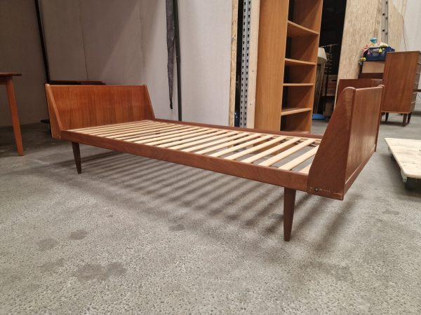 Seng, enkelt, teak